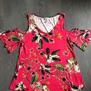 Beautiful pink Cupio top